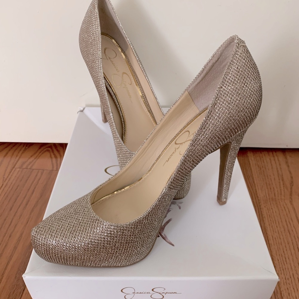 Jessica Simpson Parisah Gold Sparkle Pump